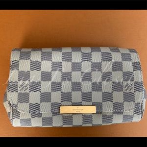 Louis Vuitton Favorite PM Damier Azur bag clutch